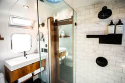Mariposa#5 Airstream - Image 5