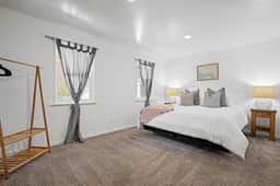 3 Bedroom Manresa - Image 3