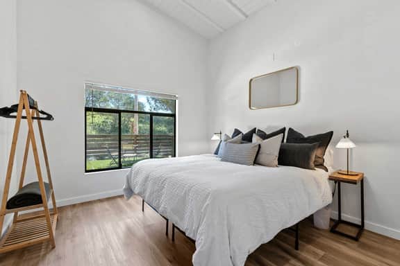 #1 Manresa 2 Bedroom - Image 3