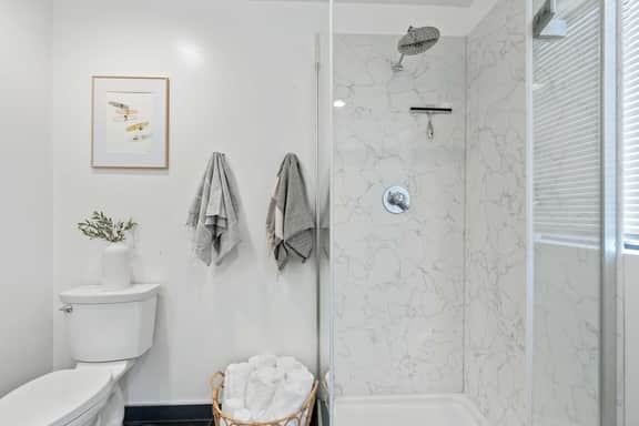 #1 Manresa 2 Bedroom - Image 5