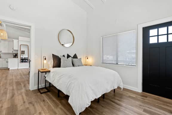 #1 Manresa 2 Bedroom - Image 4