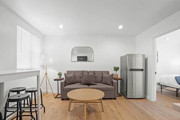 #2 Manresa 1 bedroom - Image 2