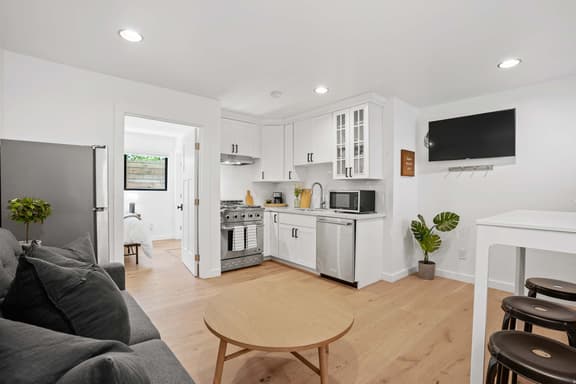 #2 Manresa 1 bedroom - Image 1